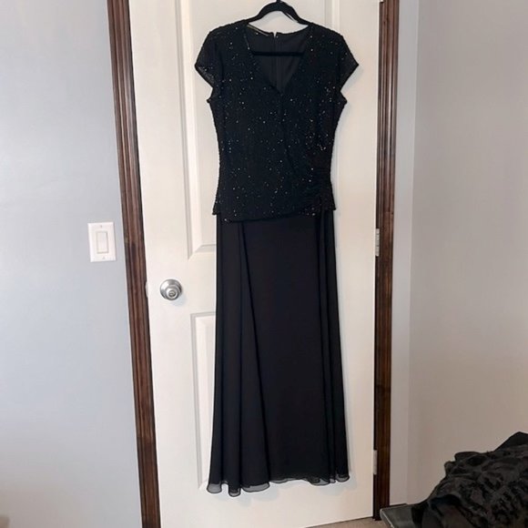 Jesse Ryan Gown - Picture 1 of 5